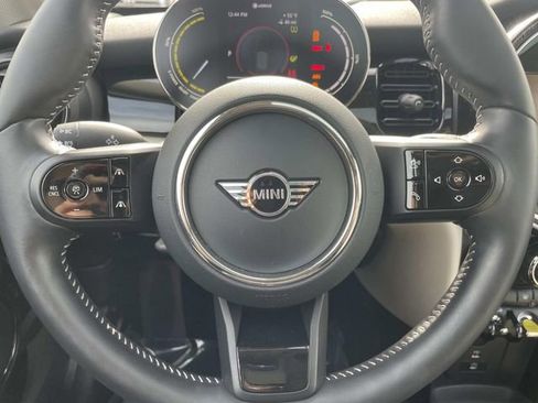 Used 2024 MINI Cooper SE image 18