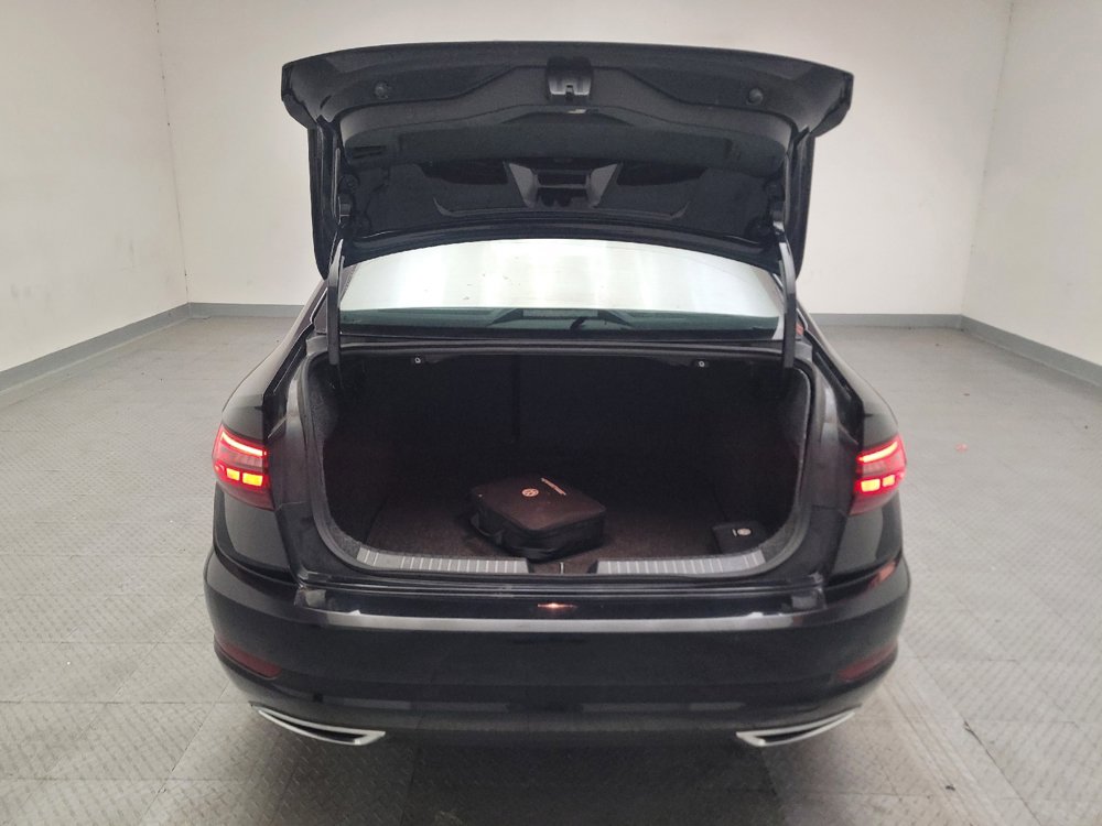 Used 2021 Volkswagen Jetta SEL Premium FWD image 29