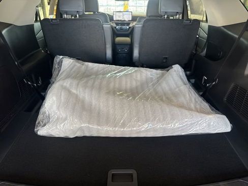 New 2026 Ford Explorer Active w/ Active Comfort Package image 15