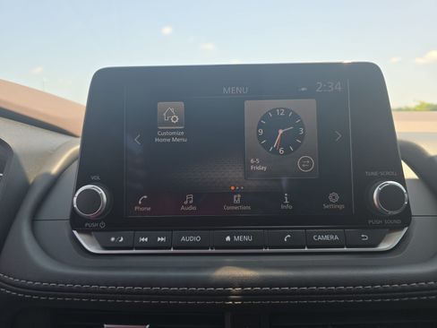 Used 2023 Nissan Rogue SV w/ SV Premium B Package FWD image 21