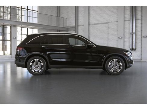 Certified 2021 Mercedes-Benz GLC 300 4MATIC image 2