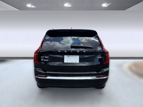 New 2026 Volvo XC90 B5 Plus w/ Protection Package AWD/4WD image 10