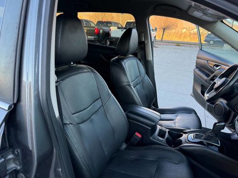 Used 2018 Nissan Rogue SL image 24