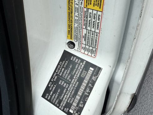 Used 2010 Ford Transit Connect XL image 15