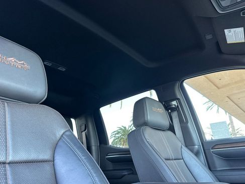 Certified 2025 Chevrolet Silverado 1500 High Country w/ Midnight Edition image 17