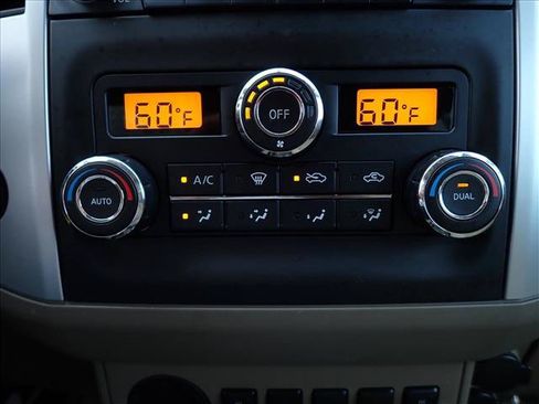 Used 2015 Nissan Frontier SV w/ SV Value Truck Package RWD image 18