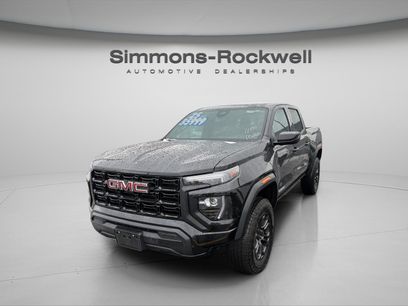 Used 2025 GMC Canyon Elevation