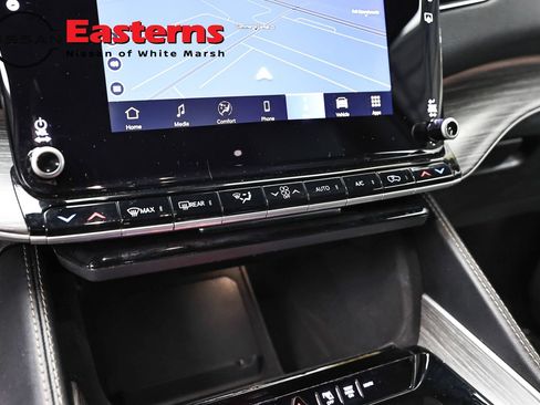 Used 2024 Jeep Wagoneer Series II AWD/4WD image 19