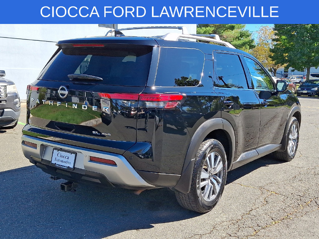 Used 2023 Nissan Pathfinder SL AWD/4WD image 9