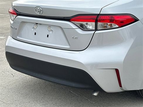 Certified 2024 Toyota Corolla LE image 5