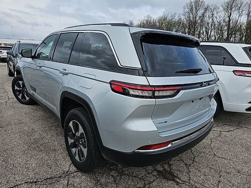 Used 2023 Jeep Grand Cherokee 4WD 4xe image 9