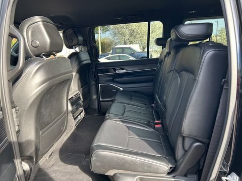 Used 2024 Jeep Wagoneer L Series II w/ Flexible Seating Group image 24