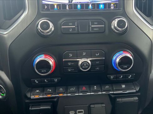 Used 2021 GMC Sierra 1500 Denali w/ Technology Package RWD image 31
