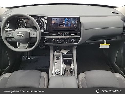 New 2026 Nissan Pathfinder SV w/ SV Premium Package AWD/4WD image 13