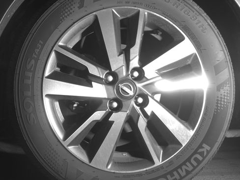 Used 2025 Nissan Versa SV image 12