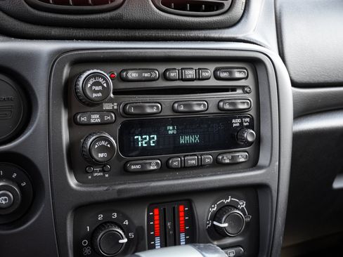 Used 2008 Chevrolet TrailBlazer SS w/ Sun And Sound Package RWD image 23