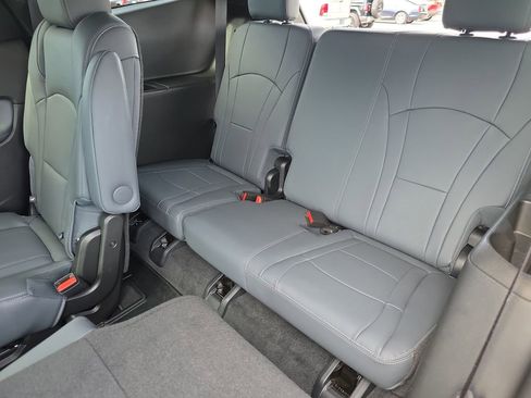 Used 2023 Buick Enclave Essence w/ Sound and Sites Package FWD image 33