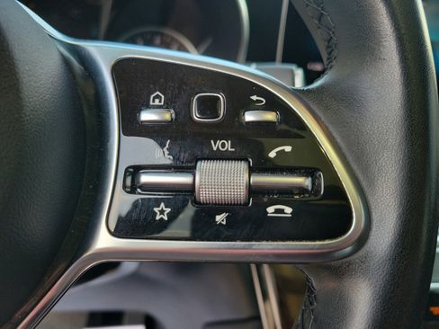 Used 2021 Mercedes-Benz GLC 300 image 16