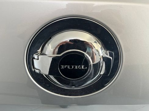 Used 2009 Dodge Challenger SRT8 w/ SRT Option Group II RWD image 35