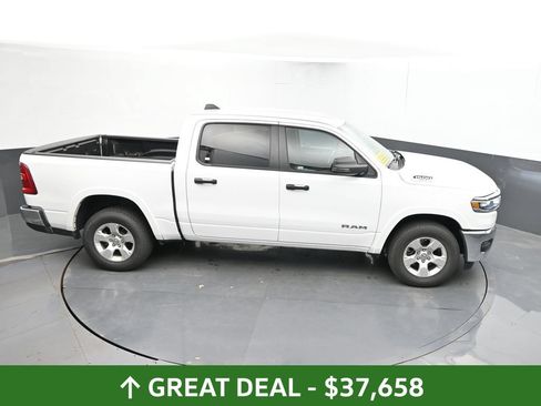 Used 2025 RAM 1500 Big Horn AWD/4WD image 43