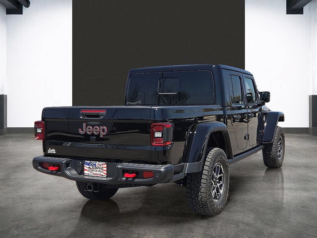 Used 2025 Jeep Gladiator Rubicon AWD/4WD image 9
