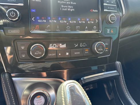 Used 2017 Nissan Maxima Platinum w/ Medallion Package image 35