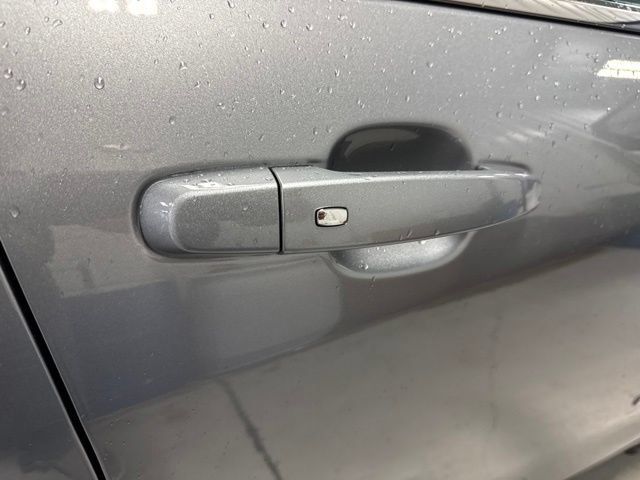 Used 2024 Chevrolet Equinox LT AWD/4WD image 17