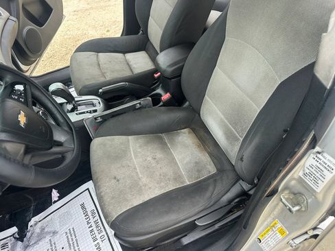 Used 2016 Chevrolet Cruze LS FWD image 18