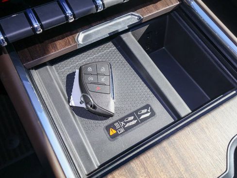 New 2026 GMC Acadia Denali Ultimate w/ LPO, Floor Liner Package image 29