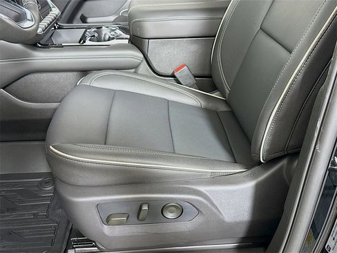 New 2026 GMC Yukon XL Elevation w/ Elevation Premium Package image 15