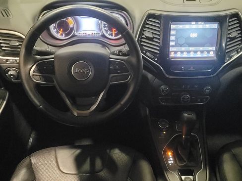 Used 2019 Jeep Cherokee Limited image 22