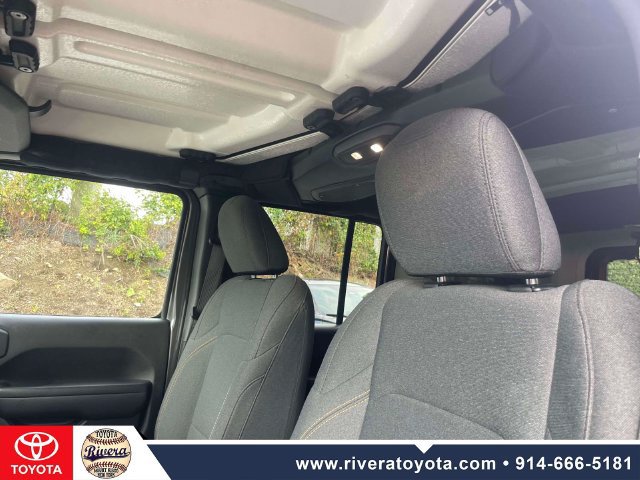 Used 2024 Jeep Wrangler Unlimited Sport AWD/4WD image 22