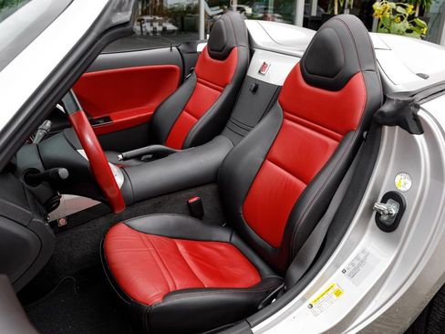Used 2008 Saturn Sky w/ Premium Trim Package RWD image 10