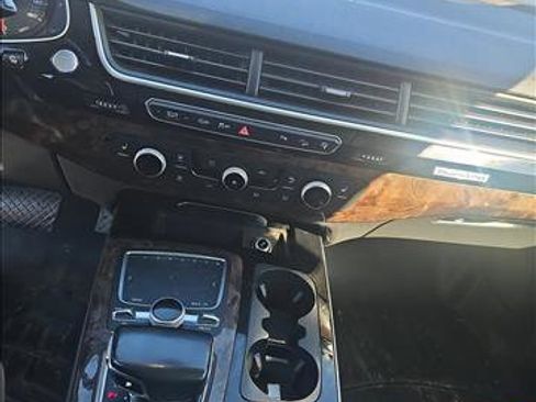 Used 2017 Audi Q7 3.0T Premium Plus image 17