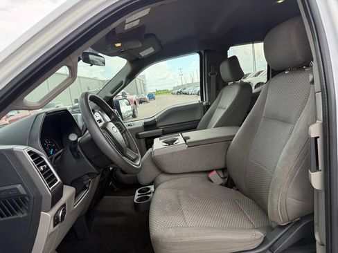Used 2015 Ford F150 XLT RWD image 5