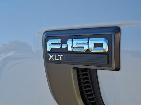 Certified 2022 Ford F150 XLT w/ Equipment Group 302A High image 30