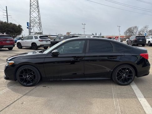 Used 2022 Honda Civic Sport image 4