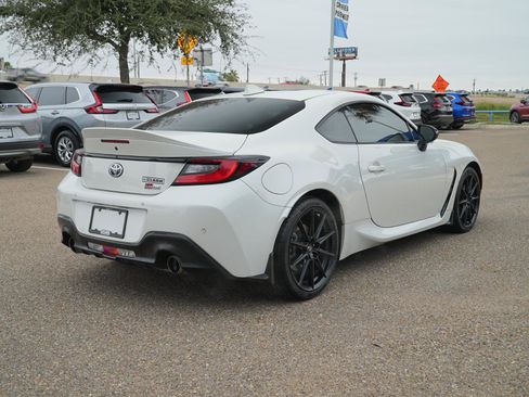 Used 2023 Toyota GR86 Premium image 5
