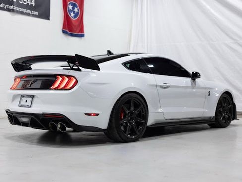Used 2021 Ford Mustang Shelby GT500 w/ Carbon Fiber Track Pack image 9
