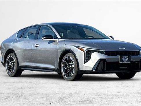 New 2025 Kia K4 GT-Line w/ GT-Line Premium Package image 2