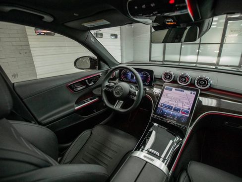 Used 2023 Mercedes-Benz C 300 Sedan image 17