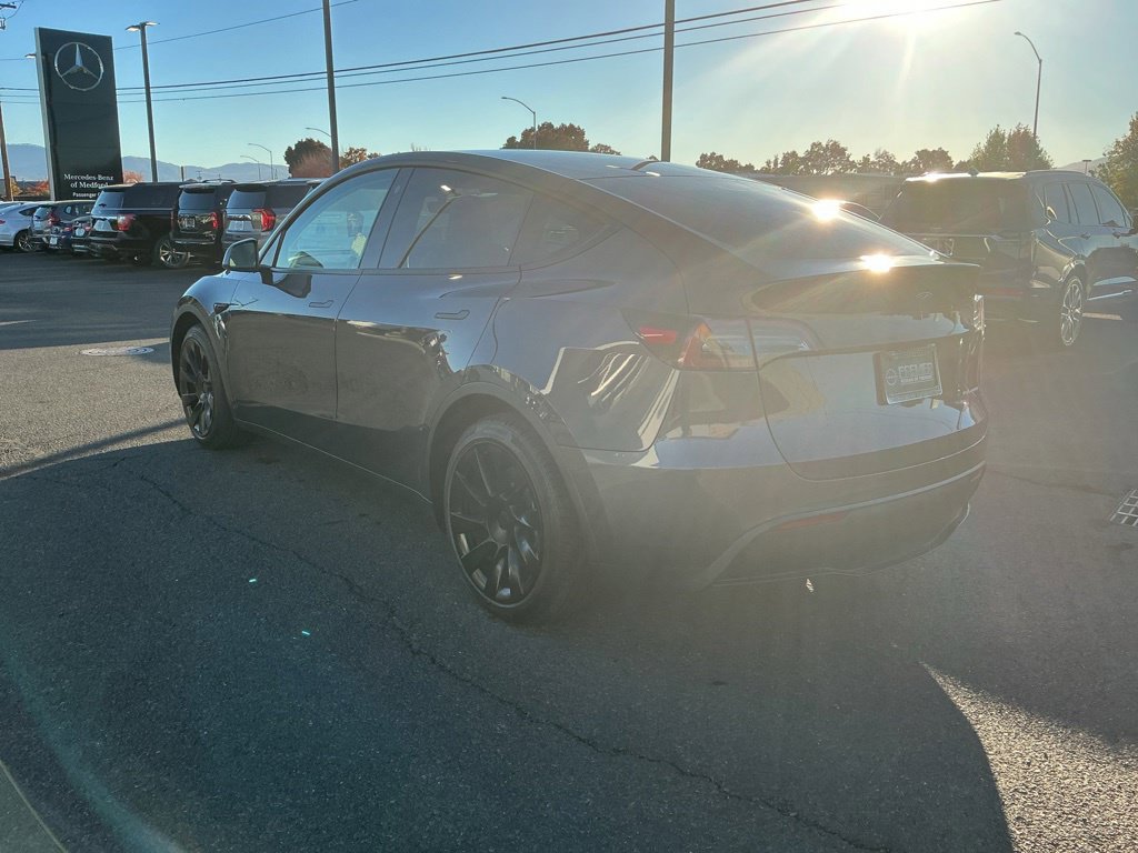 Used 2022 Tesla Model Y Long Range AWD/4WD image 6