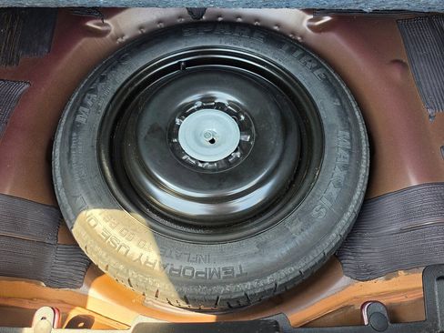 Used 2012 Ford Fusion SEL FWD image 23