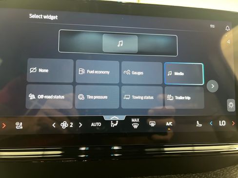 Used 2025 Ford Expedition Tremor AWD/4WD image 77