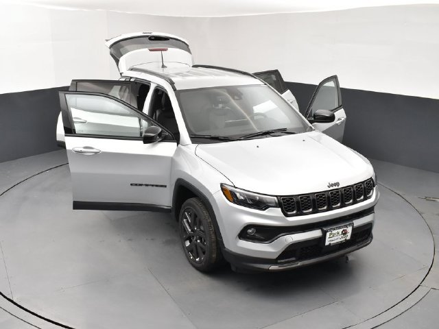 New 2026 Jeep Compass Latitude AWD/4WD image 25