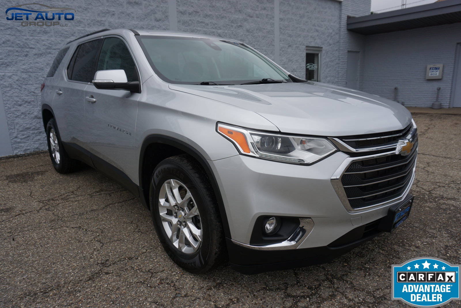 Used 2021 Chevrolet Traverse LT w/ LPO, Floor Liner Package AWD/4WD image 1
