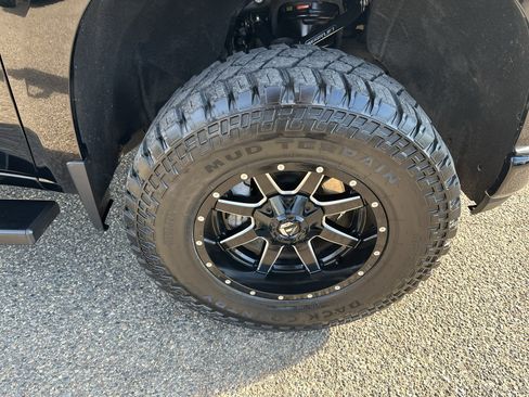 Used 2021 Chevrolet Silverado 1500 LT Trail Boss w/ Convenience Package II AWD/4WD image 10