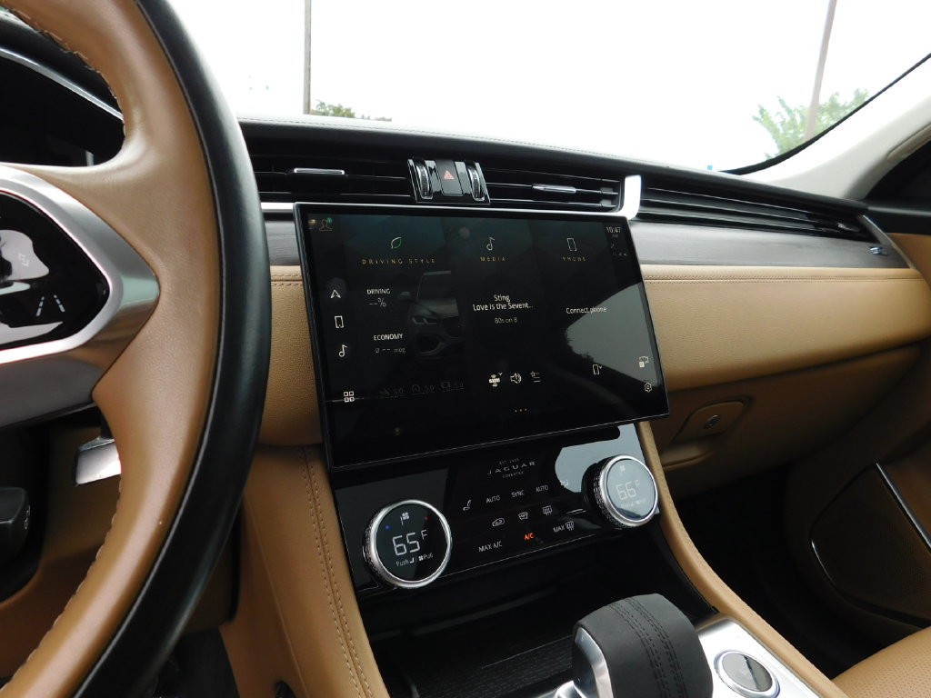 Used 2023 Jaguar F-PACE S AWD/4WD image 22