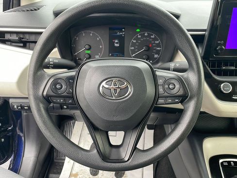 Used 2023 Toyota Corolla LE w/ LE Convenience Package AWD/4WD image 13