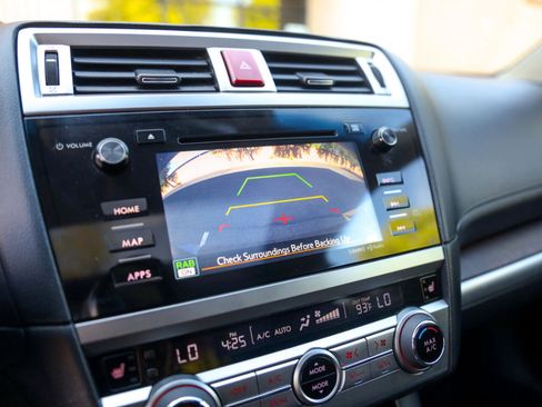 Used 2017 Subaru Outback 3.6R Limited image 8